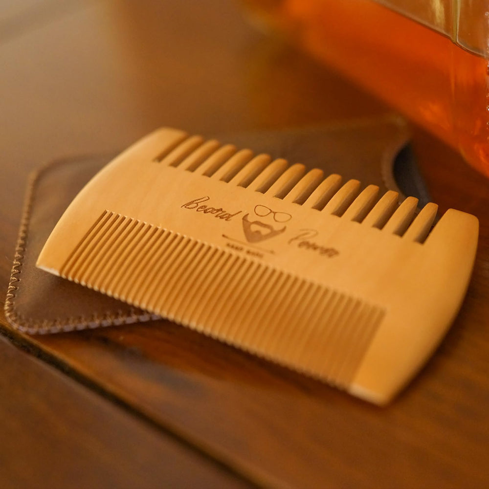 Menesia dual-sided comb for versatile styling without static
