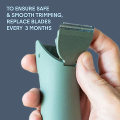 Meridian Ceramic Blade Cleaning Brush helps maintain blade performance by removing hair scraps