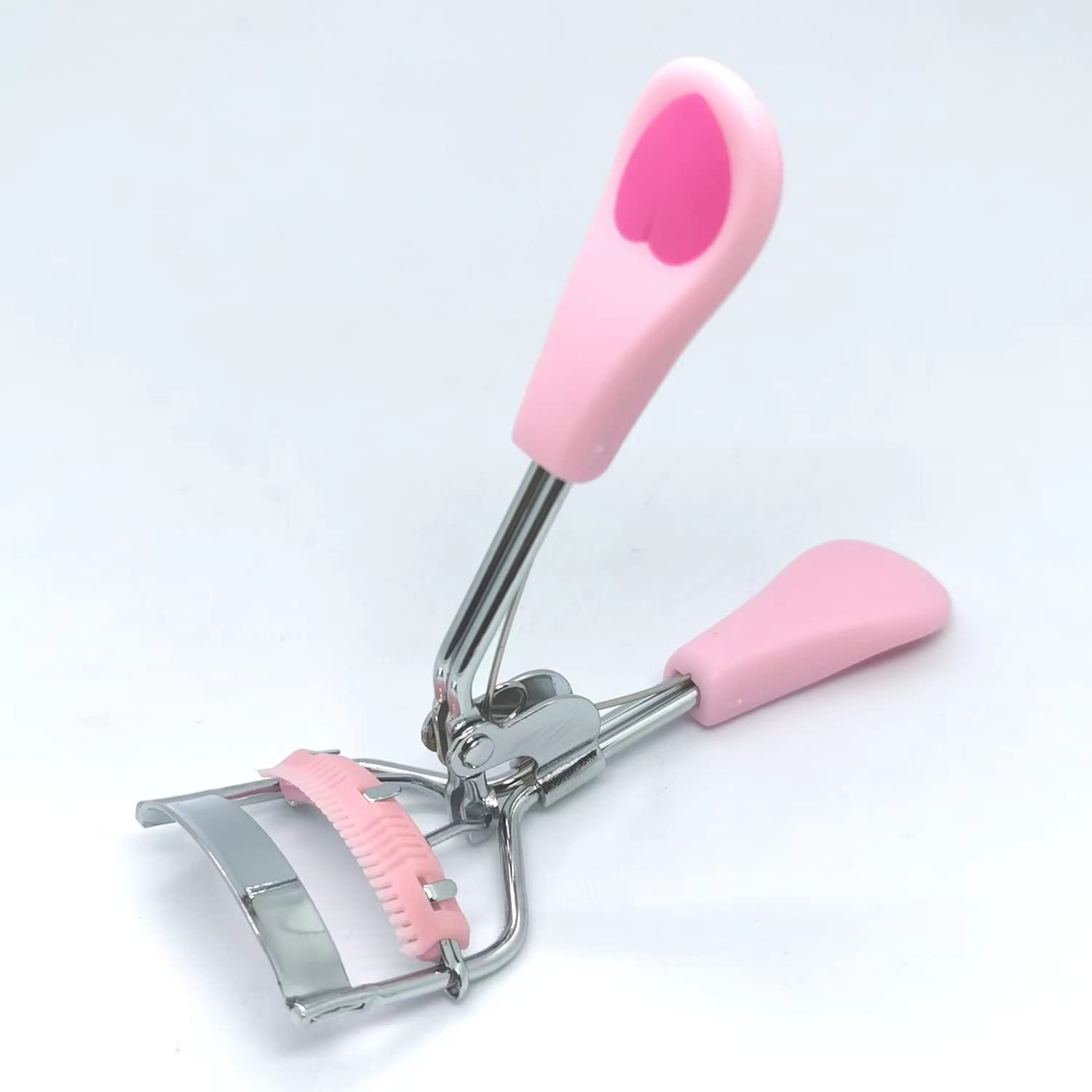 MERVK eyelash curler silicone peach-heart handle provides non-slip grip.