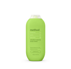 Botella Method Mindful Matcha de 18 oz lista para una ducha revitalizante.