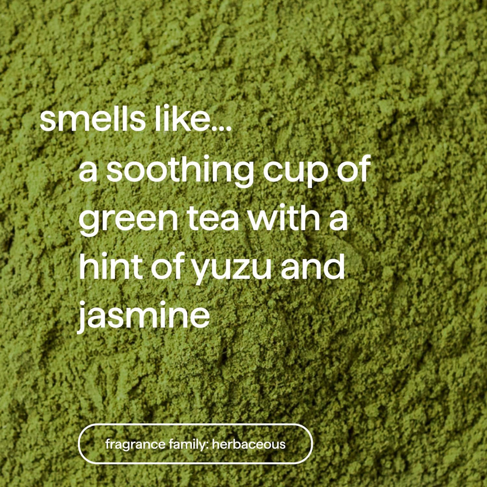 Textura de gel Mindful Matcha lista para hidratar la piel.