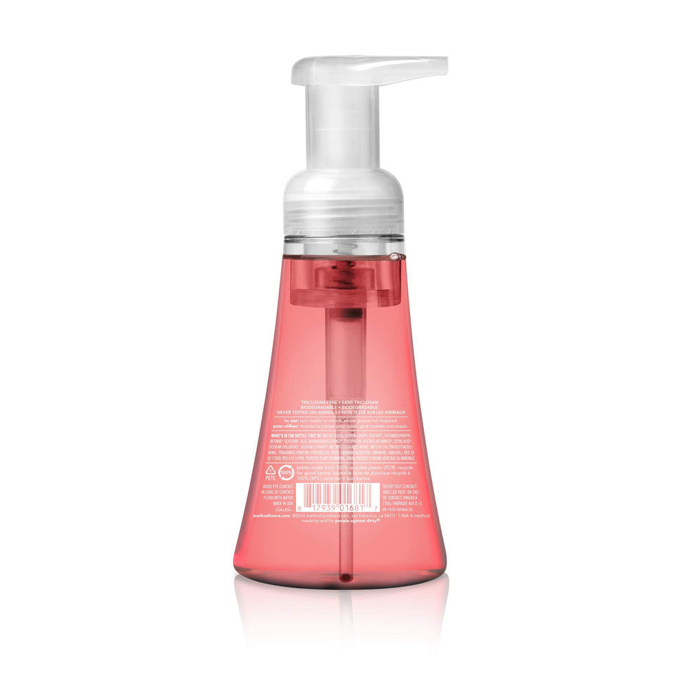 Method jabón espumoso pomelo rosa en botella, textura suave durante el lavado.