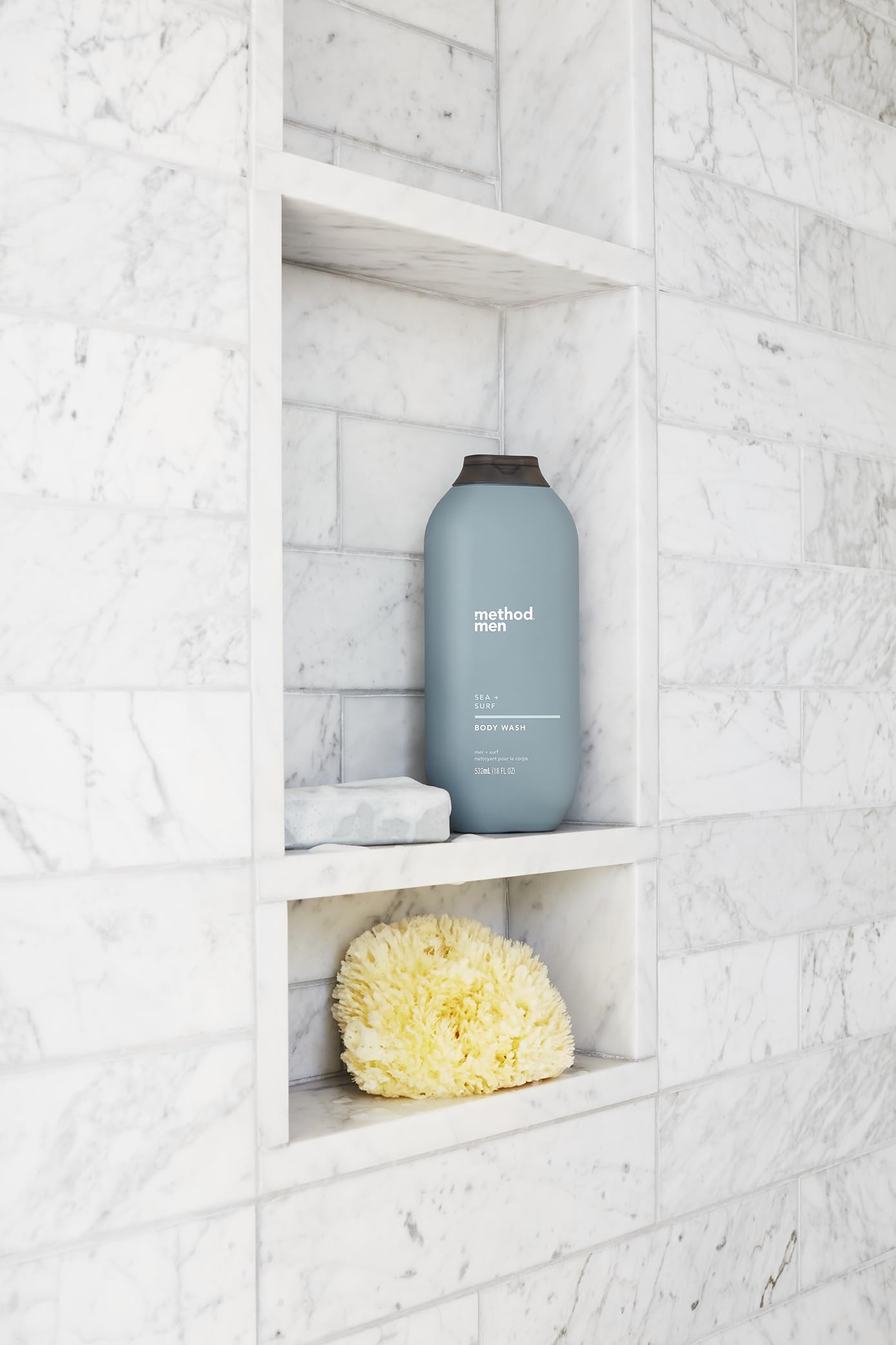 Method Men Body Wash Sandalwood + Vetiver, deja la piel limpia y fresca tras la ducha.