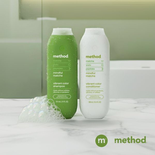 Envase con 80% plástico reciclado del acondicionador Mindful Matcha de Method.