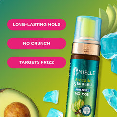 Rizos definidos con brillo natural gracias a Mielle Avocado & Tamanu.