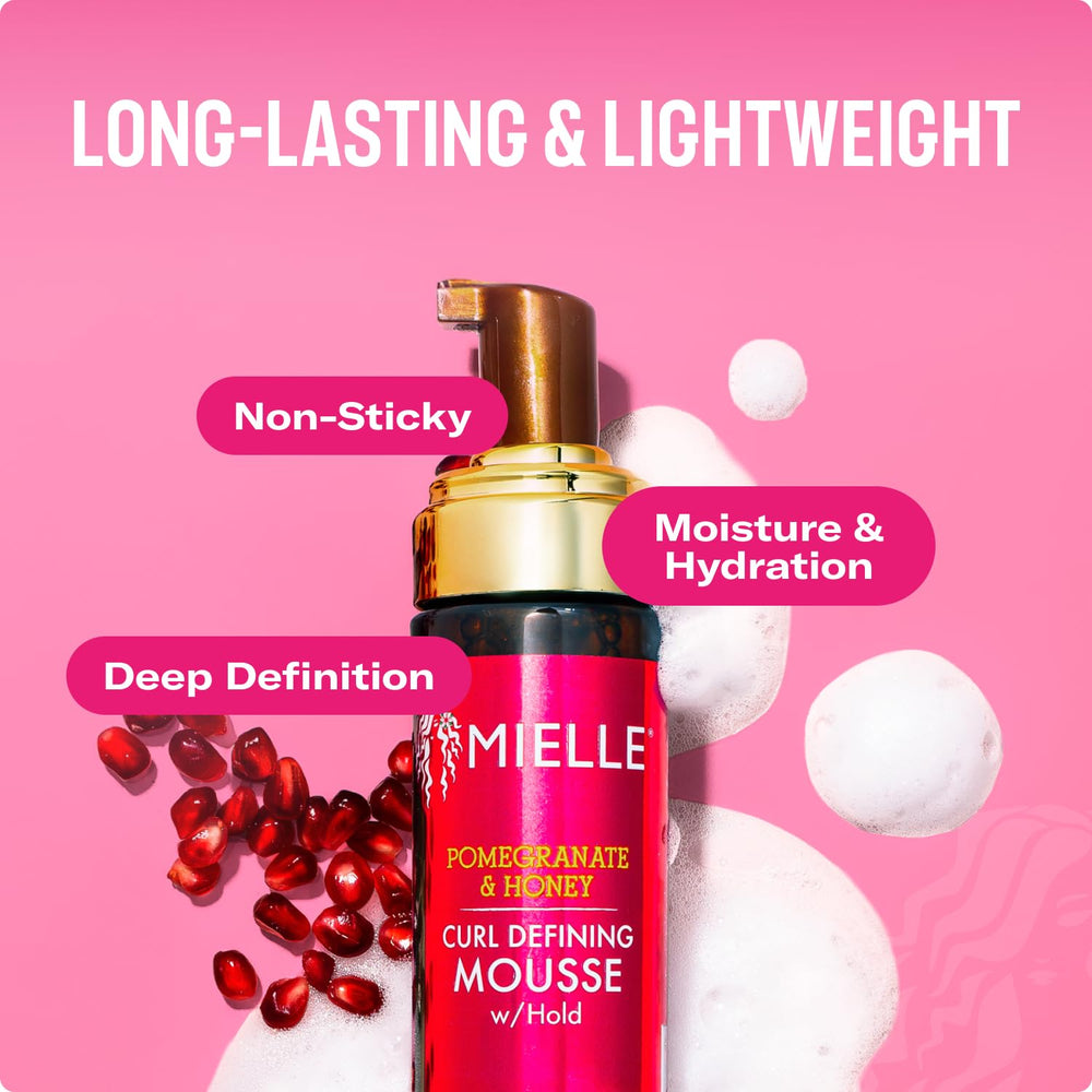 Mielle Organics Mousse Granada Miel, fórmula hidratante que controla el encrespamiento.