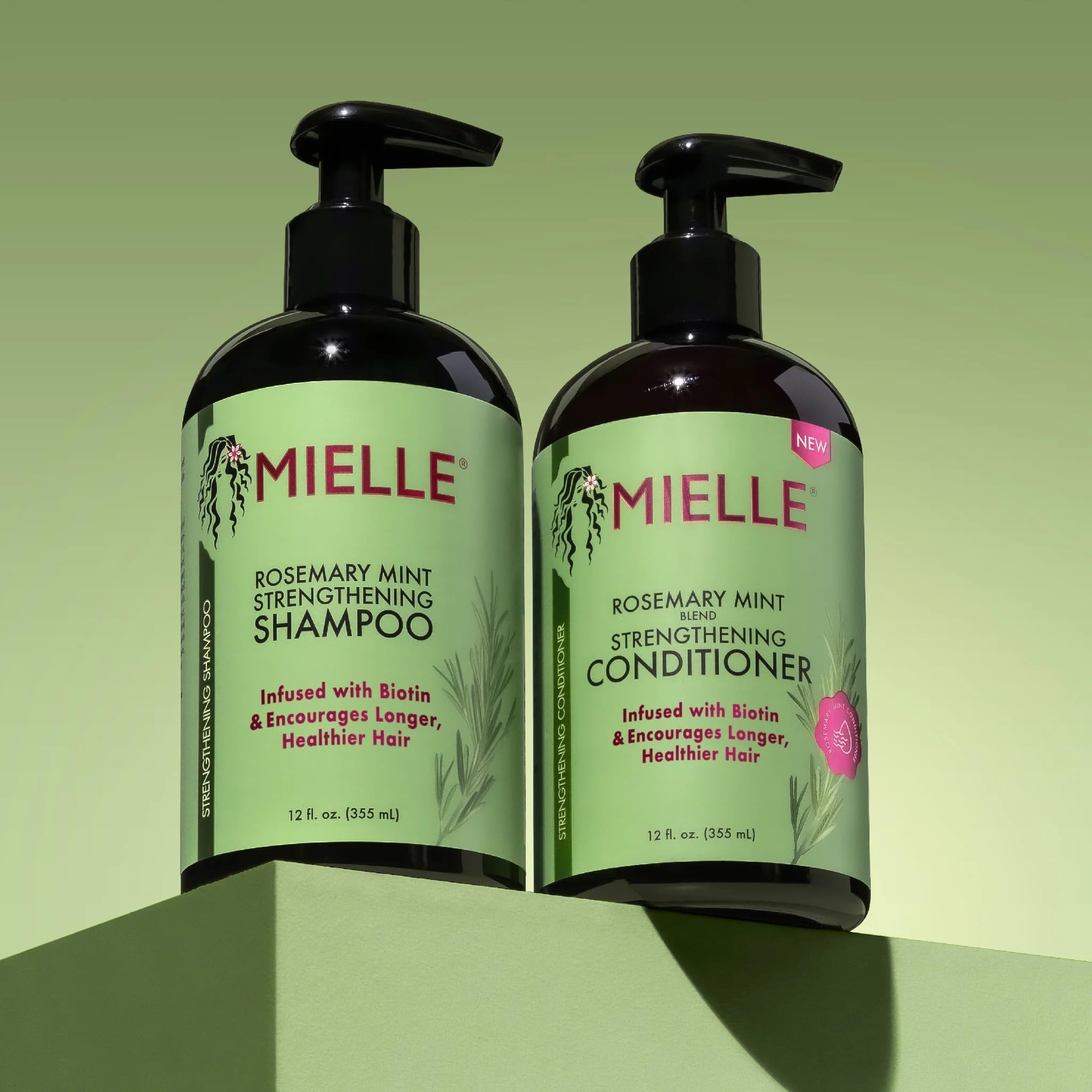 Etiqueta del acondicionador Rosemary Mint de Mielle, resaltando suavidad y manejo.