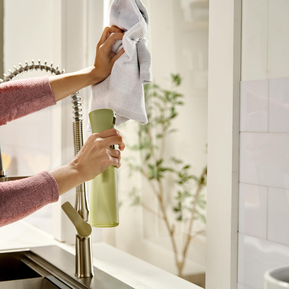 MIGHTY STRONG salon-ready spray bottle providing consistent mist at home