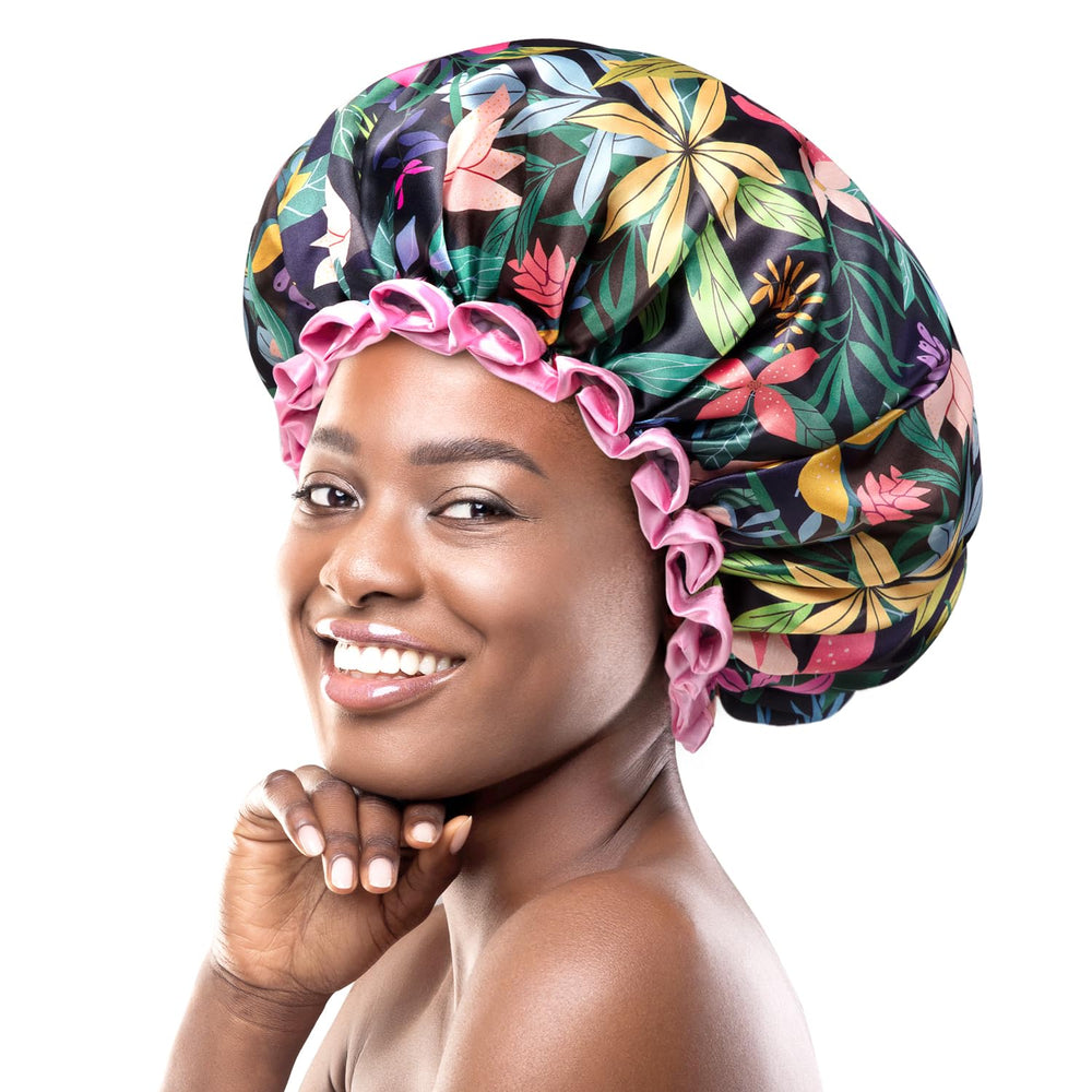Gorro de ducha Mikimini con patrón floral para mantener el cabello seco.
