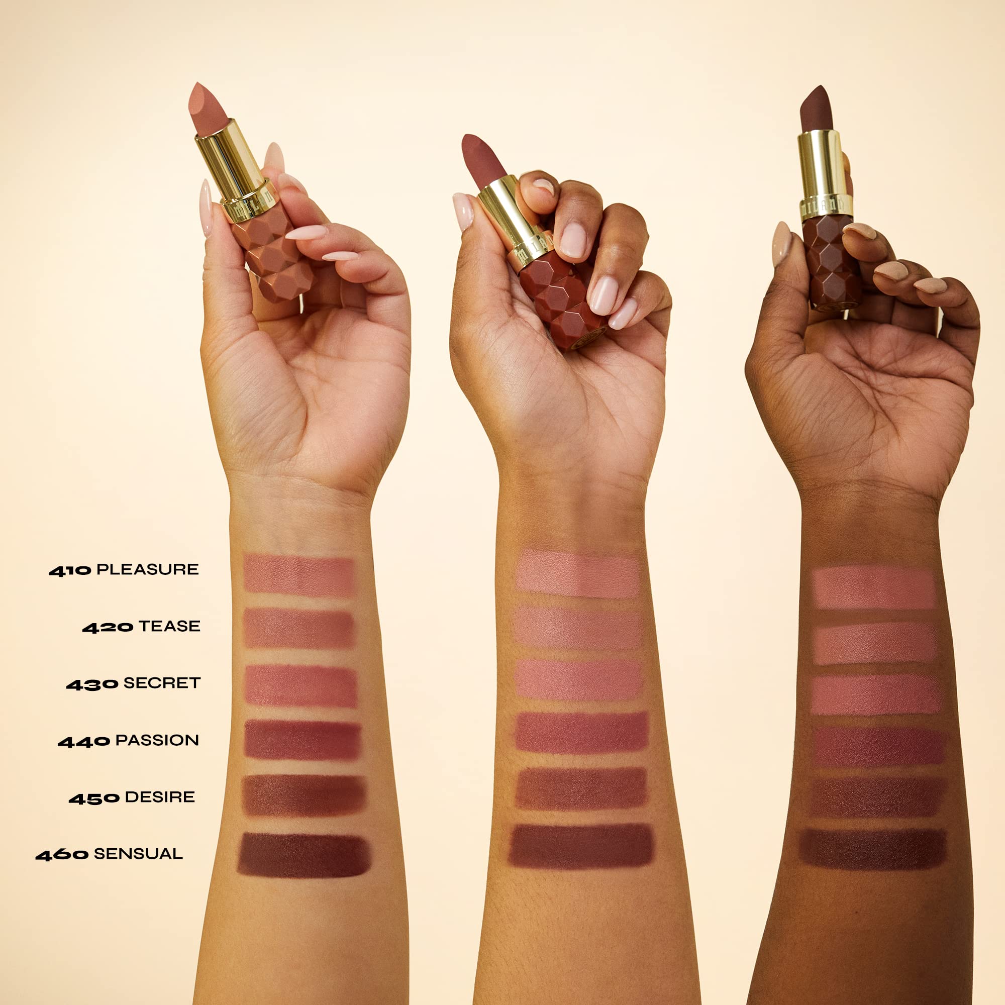 Pigmento intenso de Milani Color Fetish Matte Pleasure en una pasada.