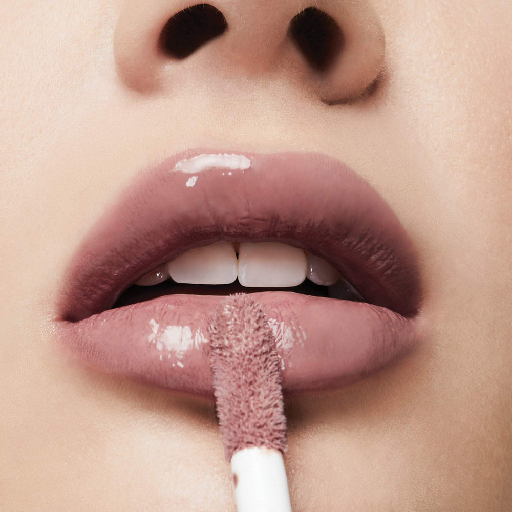 Milani labial ácido hialurónico y péptidos para hidratación visual.