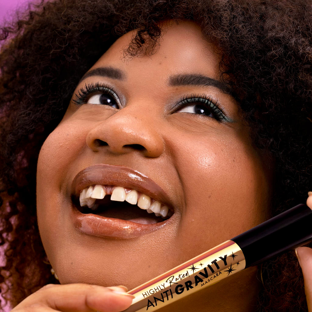 Milani Mascara para uso diario con acabado intenso y sin manchas