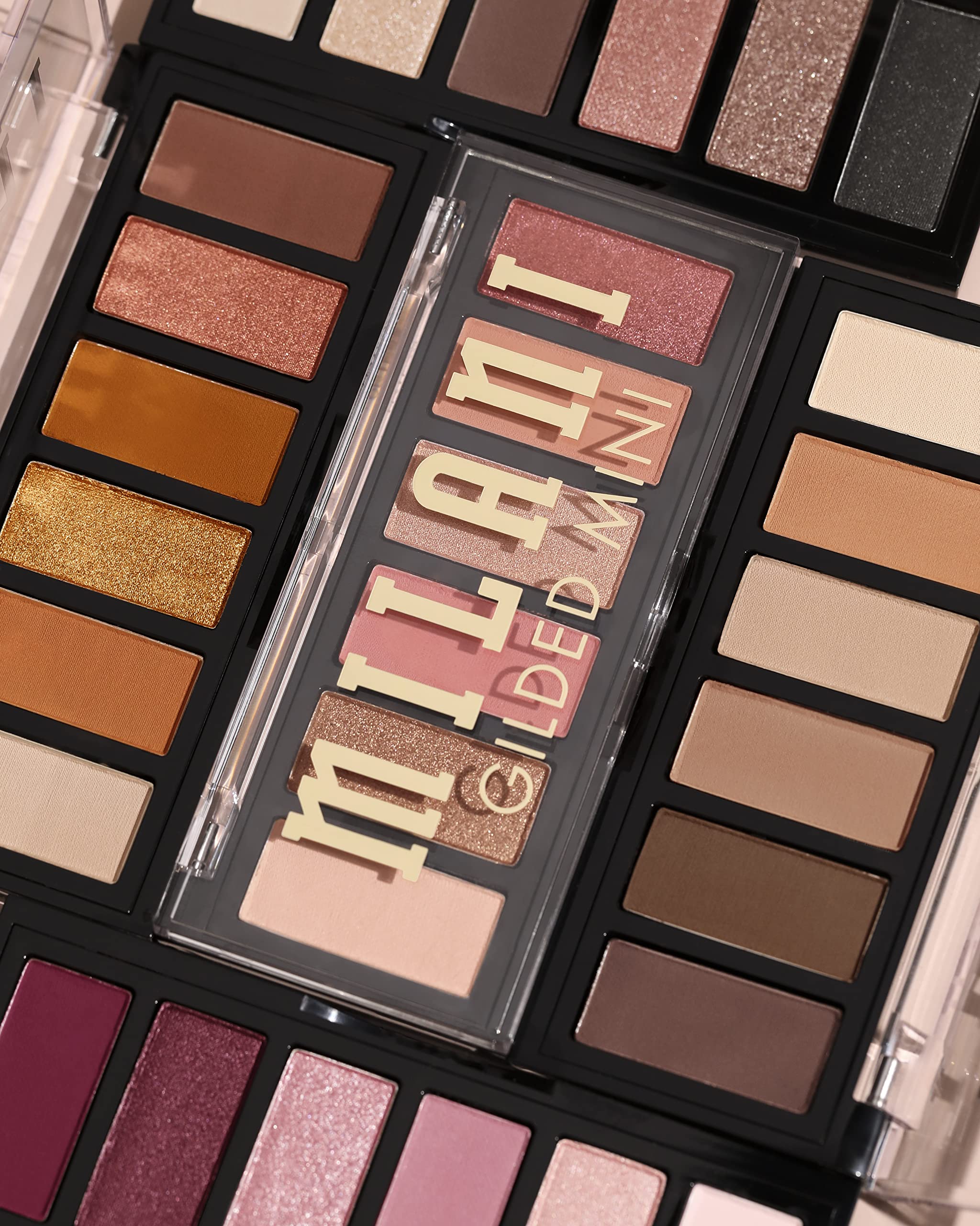 Milani paleta mini para ojos dorados: textura cremosa que desliza con facilidad