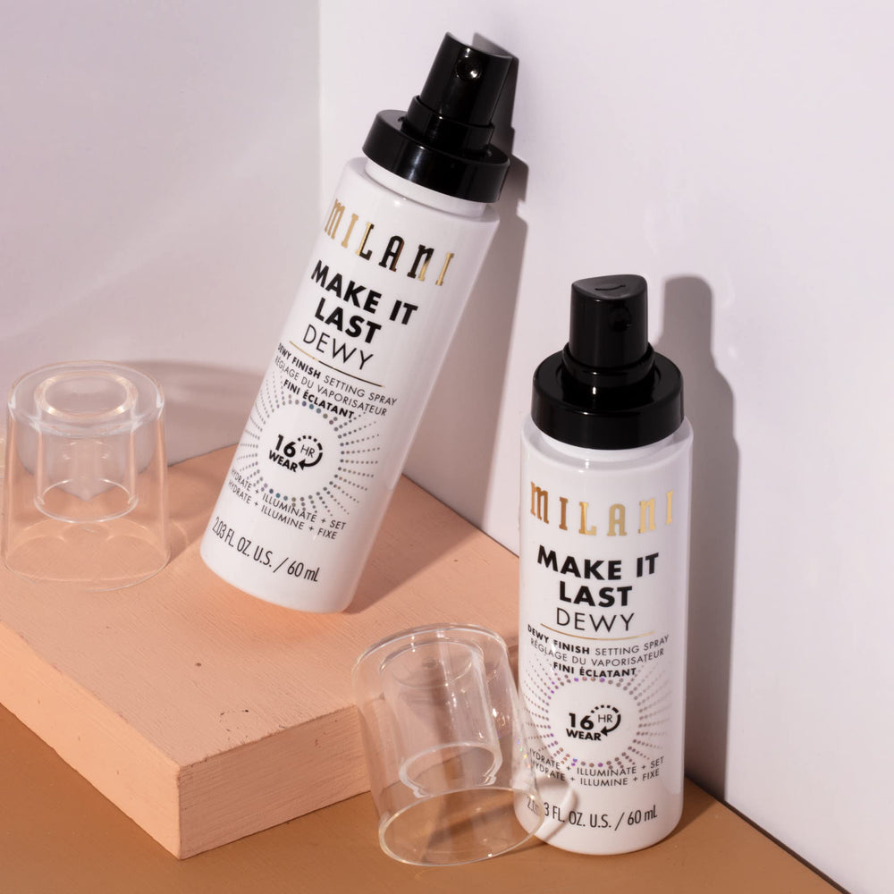 Aplicación en zig-zag del spray Milani para fijar maquillaje y brillar.