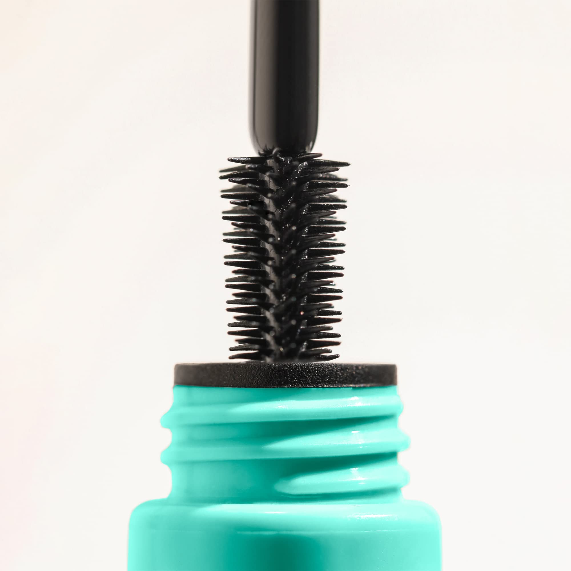 Milani Tubing Mascara acabado libre de grumos y sin descascarillado