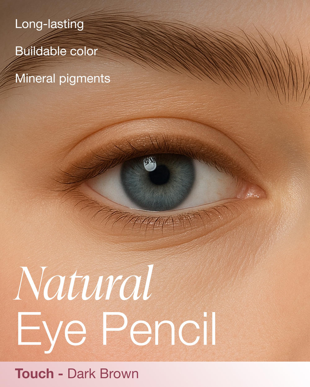 Lapiz-ojos Mineral Fusion delineado con efecto ahumado para un aspecto profundo y elegante.