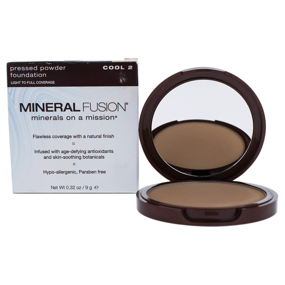 Mineral Fusion polvo compacto base mate para piel clara con efecto suavizante