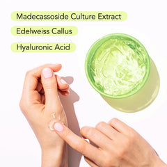 Cuidado suave del cabello con MIRACLAIR Aloe Vera Gel en mechones.