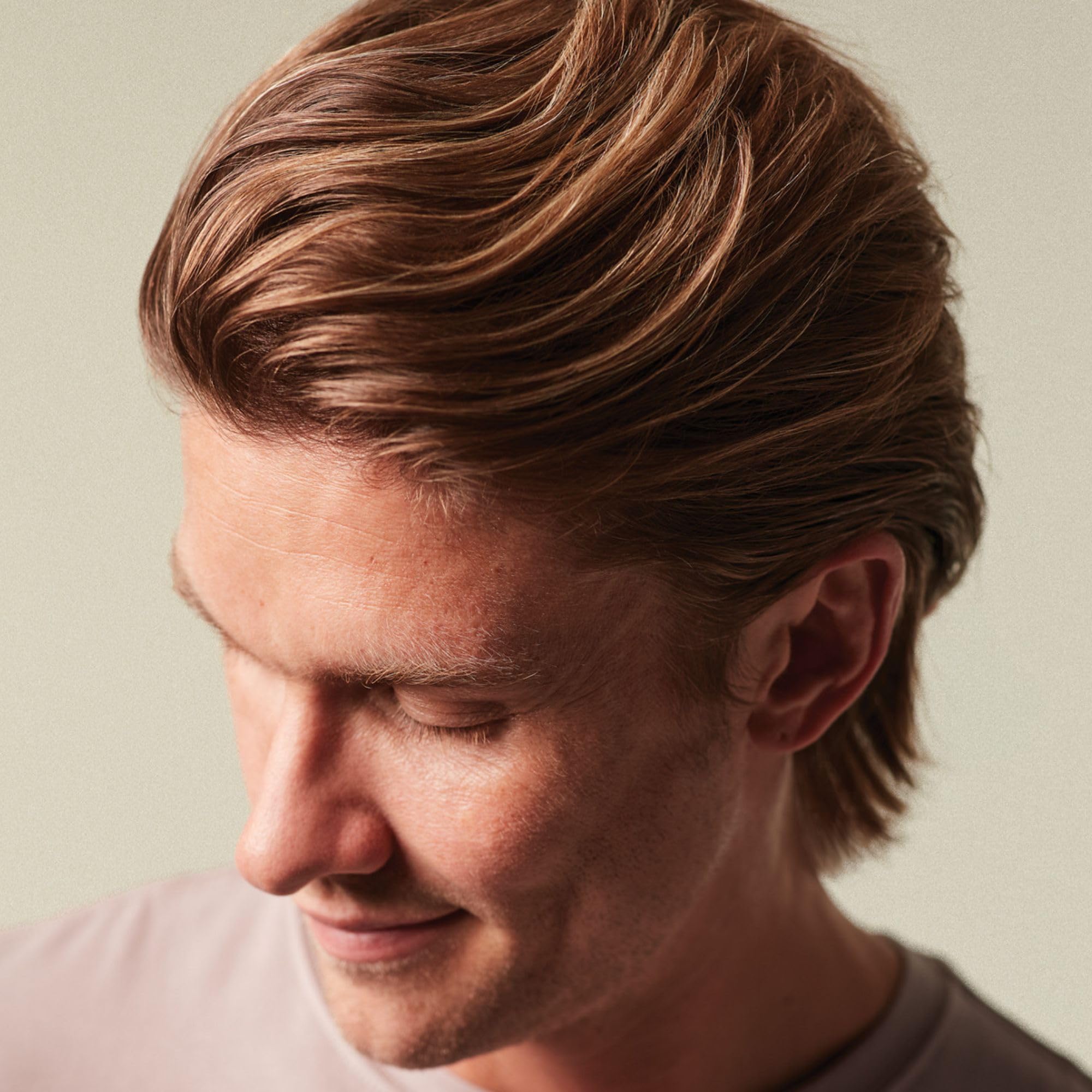 MITCH Calibrate Crema: acabado de bajo brillo para look natural y duradero