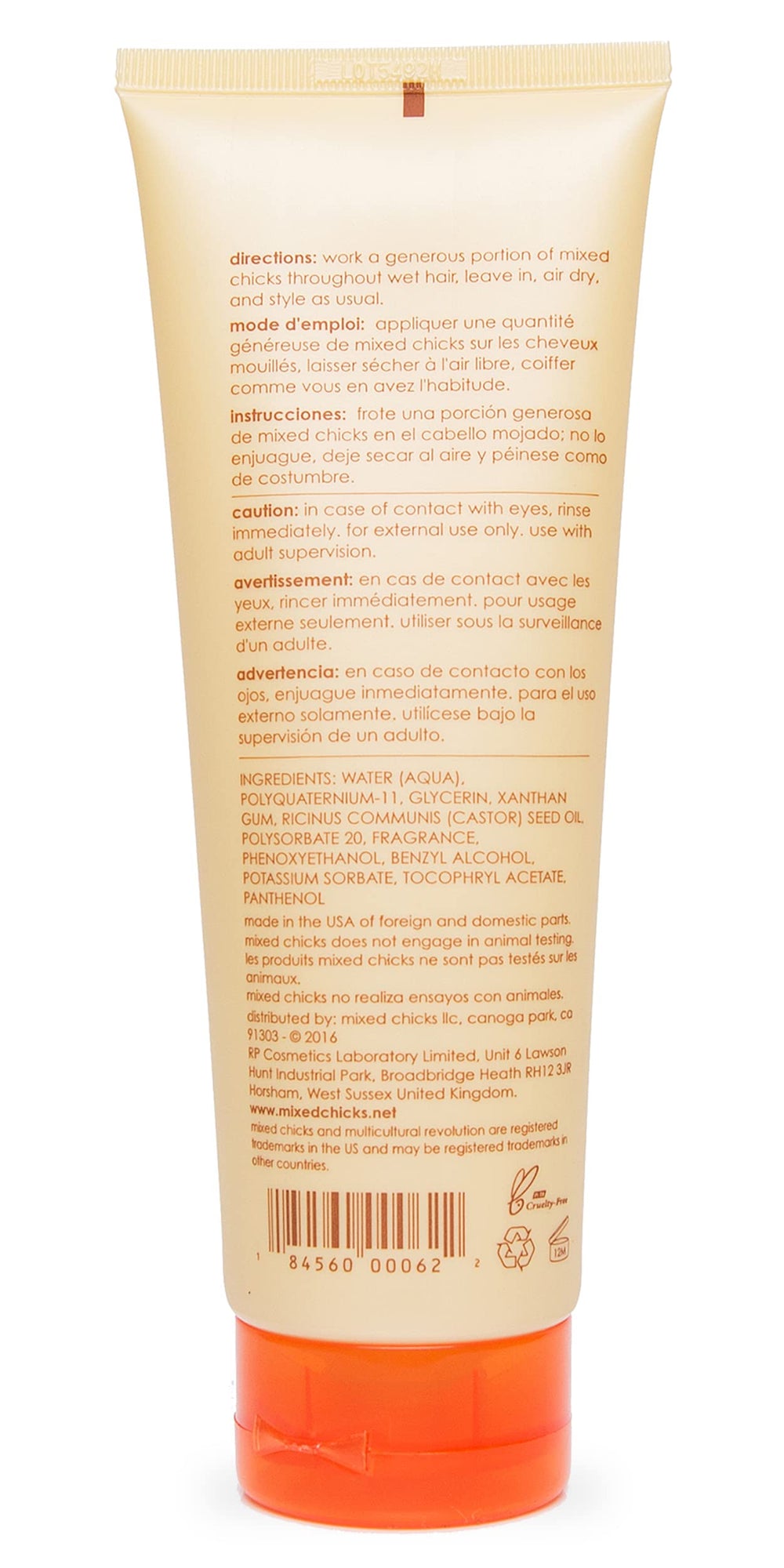 Aplicación manual con Mixed Chicks Curl Sculptor para rizos sin peso.