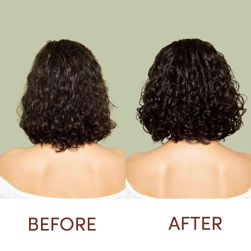Mizani conditioner pump highlights nourishing formula for frizz control.