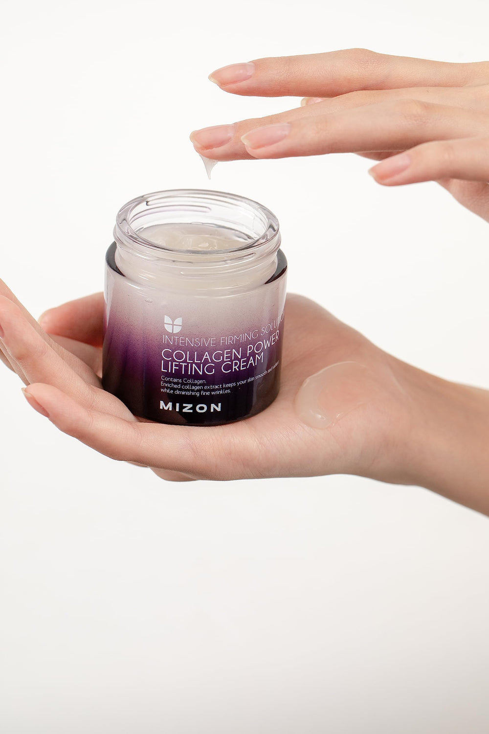 Aplicación facial suave con MIZON Collagen Power Lifting