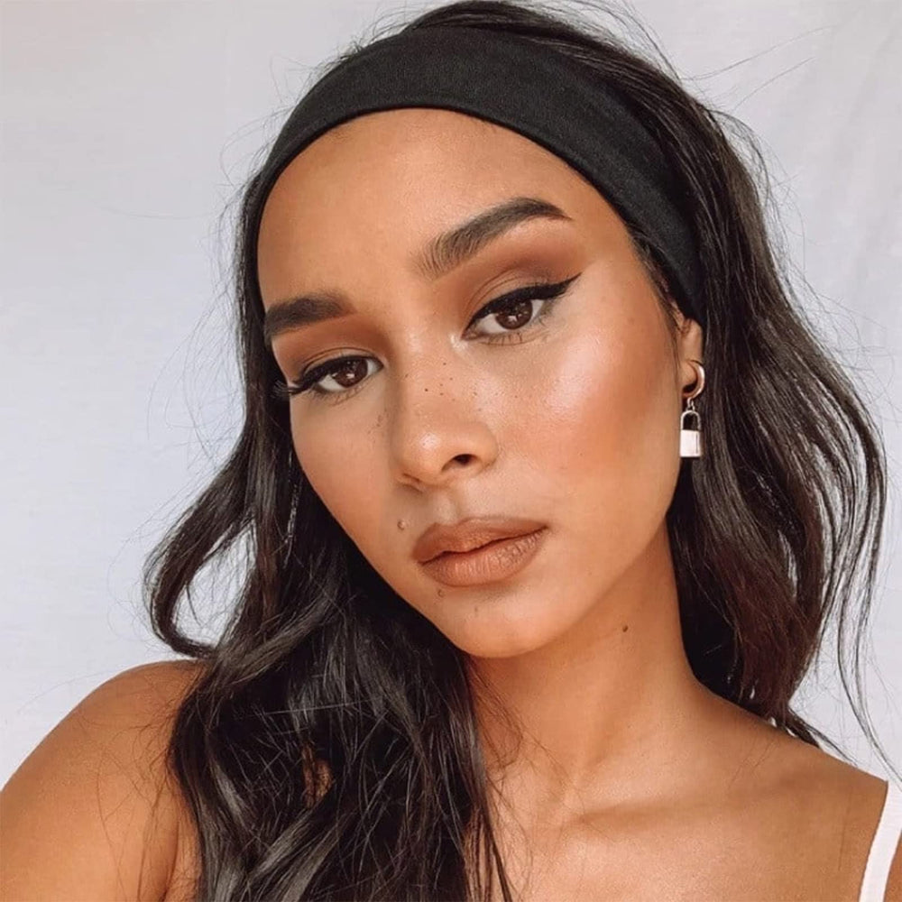 Banda MLMOMVME de algodón negro, ideal para maquillaje y cuidado facial diario.