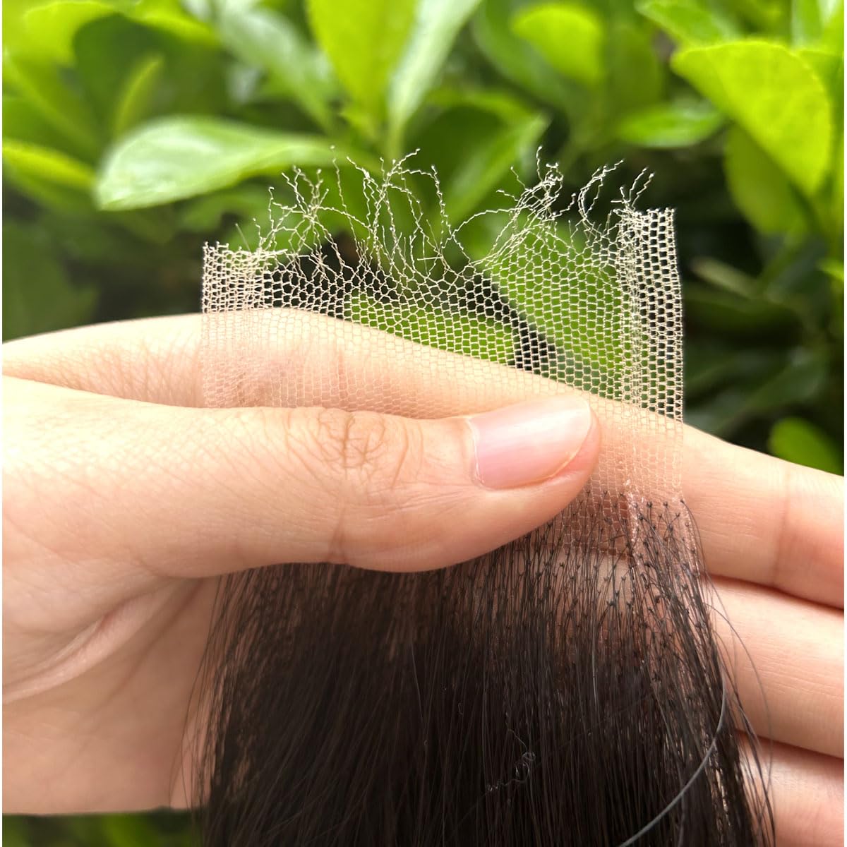 Mnador 2x6 lace frontal closure with straight hair for natural parting.