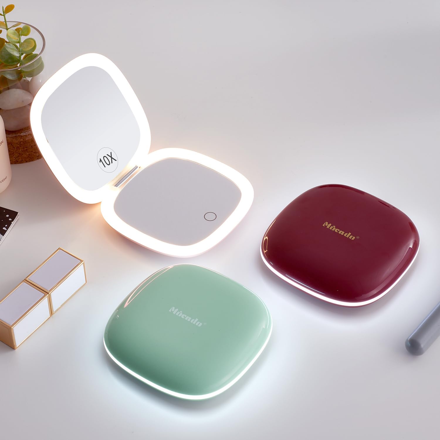 Mocado compact travel mirror makes a thoughtful gift for beauty lovers.