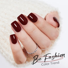 Modelones mini file and cuticle stick included in the set.
