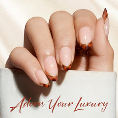 Modelones uñas almendra cortas, aspecto semi transparente para eventos