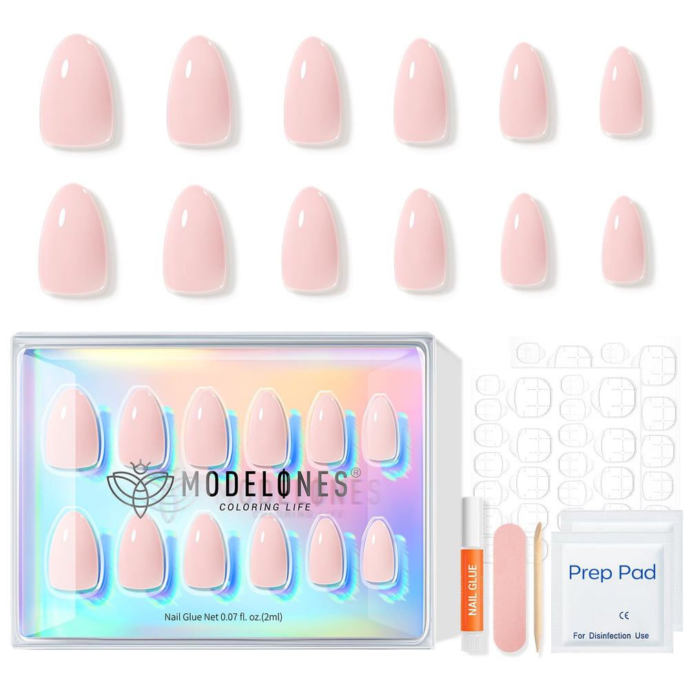 Modelones uñas rosas en primer plano con estilo instantáneo