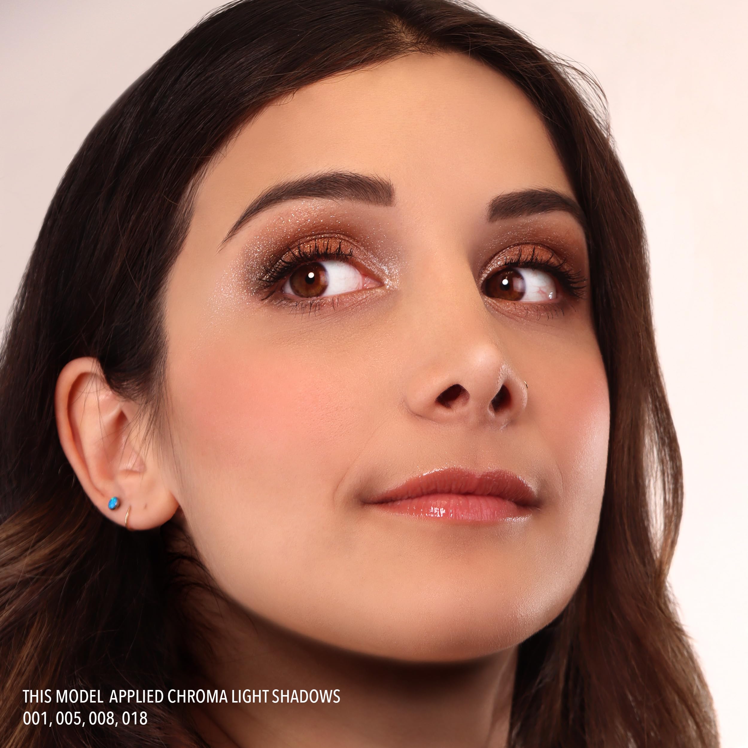 Moira Chroma Light Shadow 004 Summer Dream long-wearing color for all-day looks.