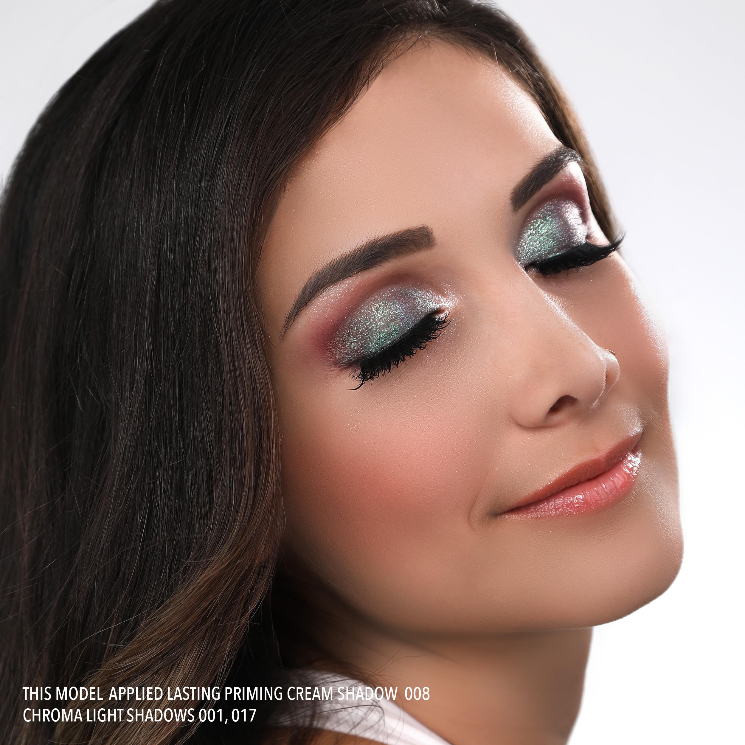Moira Chroma Light Shadow 004 Summer Dream micro-glitter adds sparkle with minimal fallout.