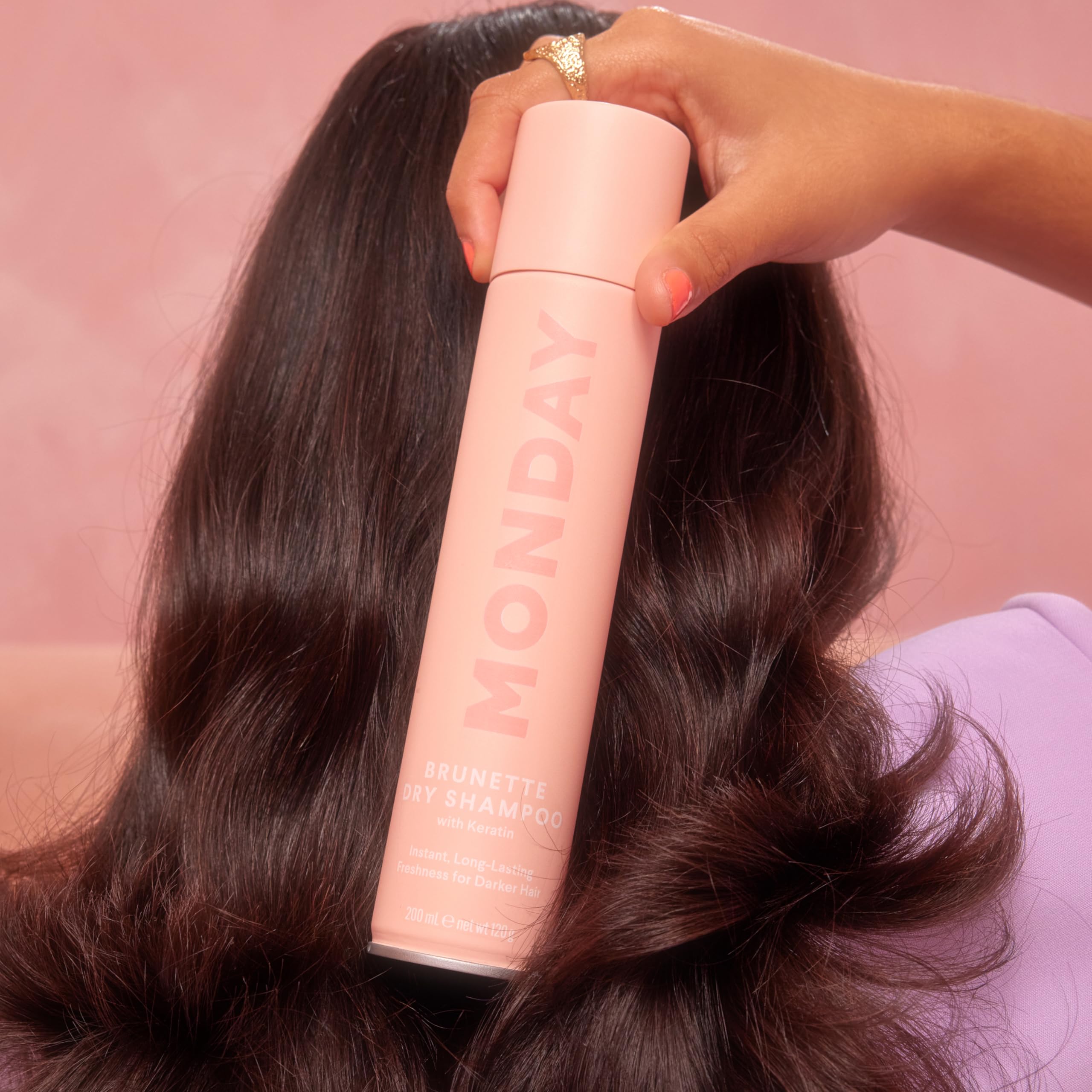 MONDAY Haircare Brunette Dry Shampoo libre de crueldad y certificados