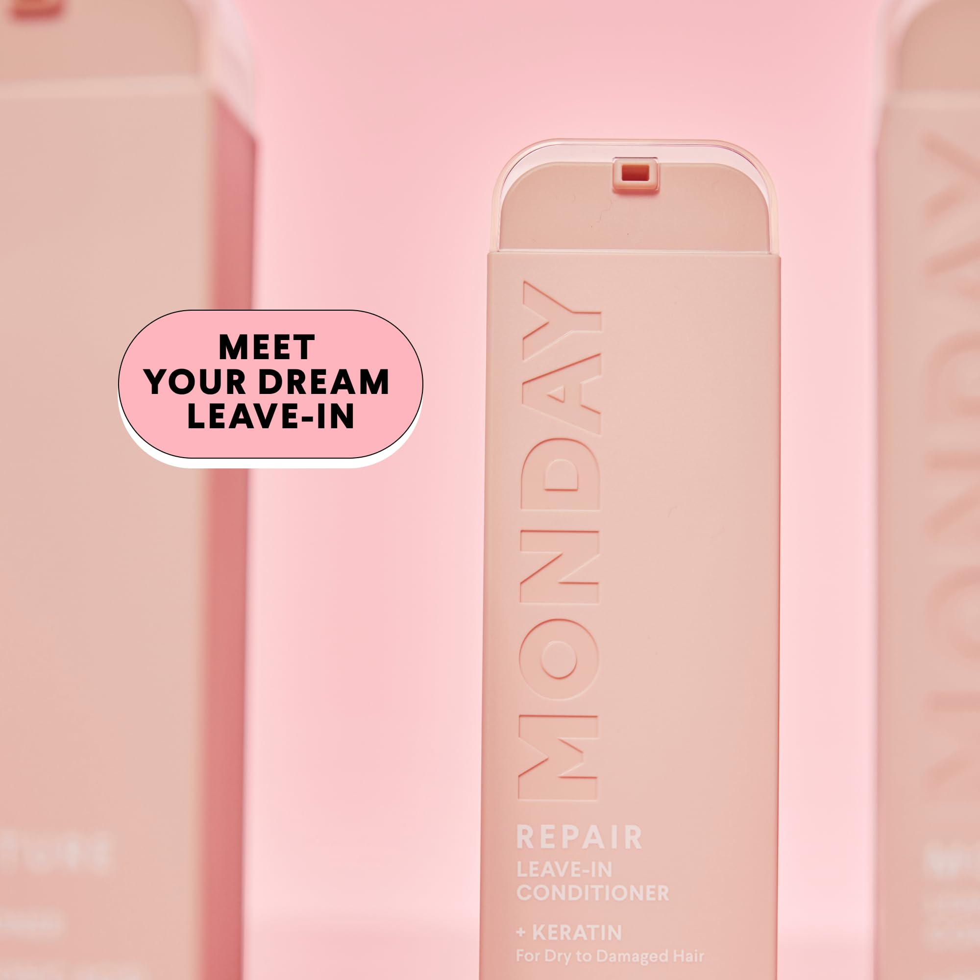 MONDAY Haircare MOISTURE leaves hair shiny and smooth after styling.