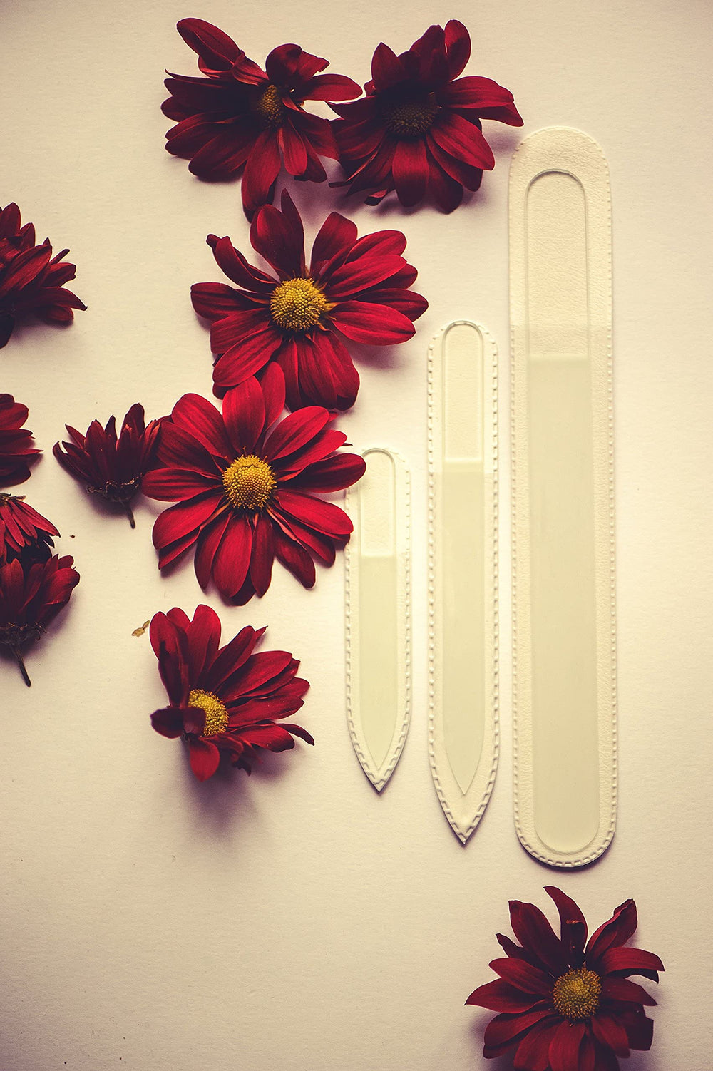 Mont Bleu crystal nail file gift set ideal for elegant gifting.