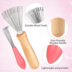 Mozeat Lens pink mini cleaner brush for quick on-the-go touch-ups.