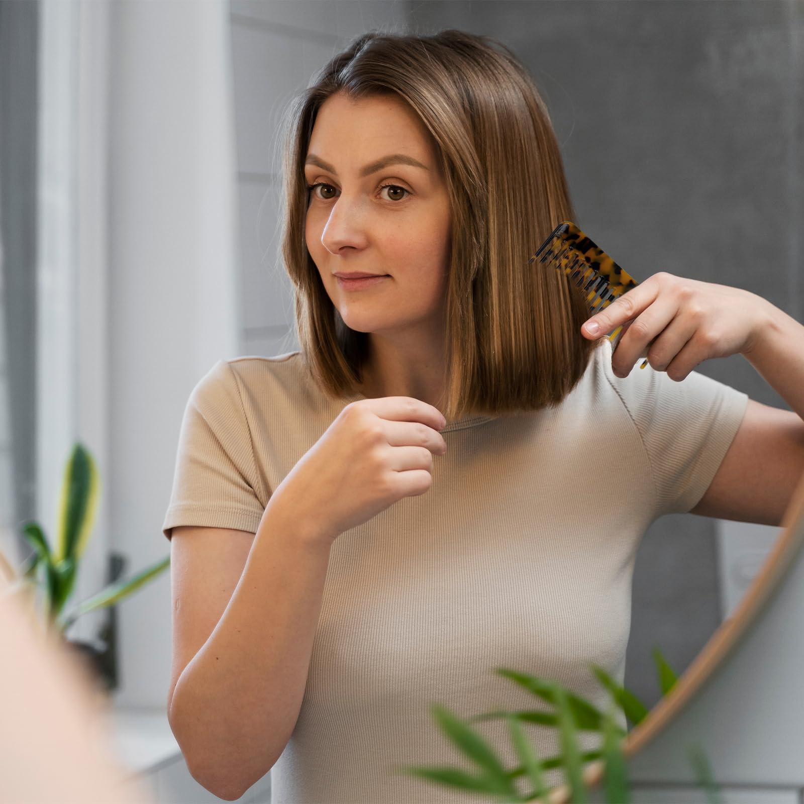 Mozeat Lens detangler for wet hair during shower routine