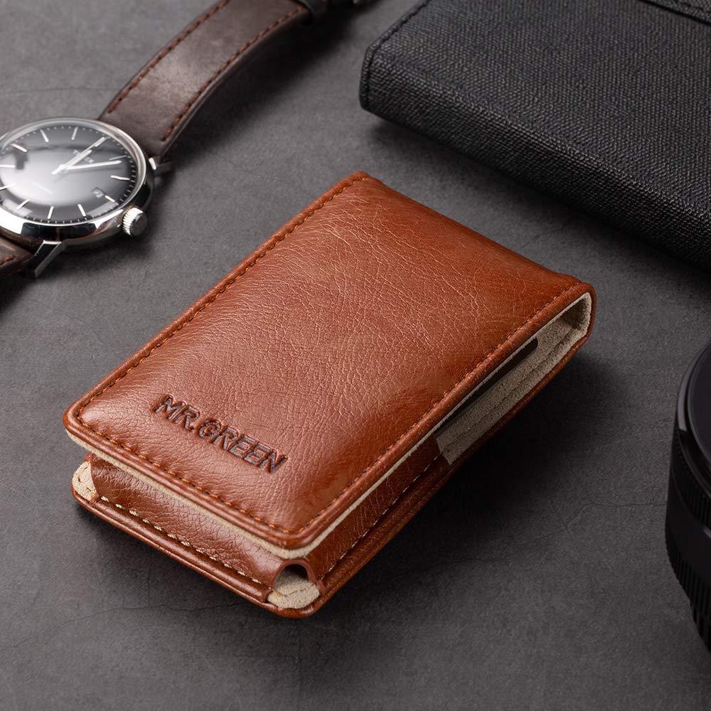 MR.GREEN Compact kit fits easily into bags for travel.