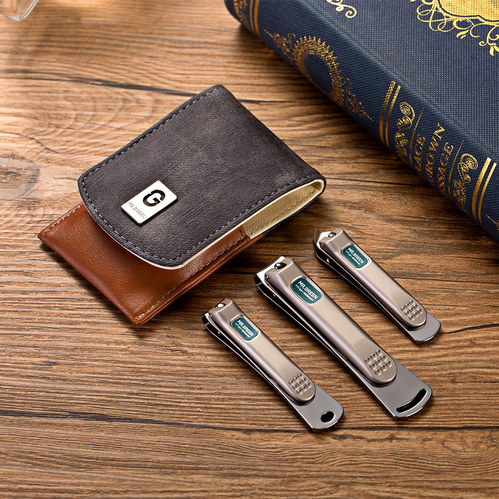 MR.GREEN gift-ready nail care set ideal for birthdays and holidays
