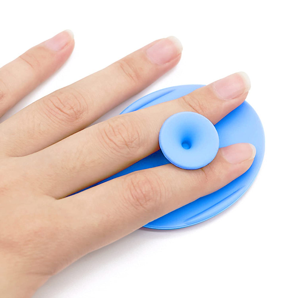 MR LION silicone pad performing gentle massage to maximize circulation.