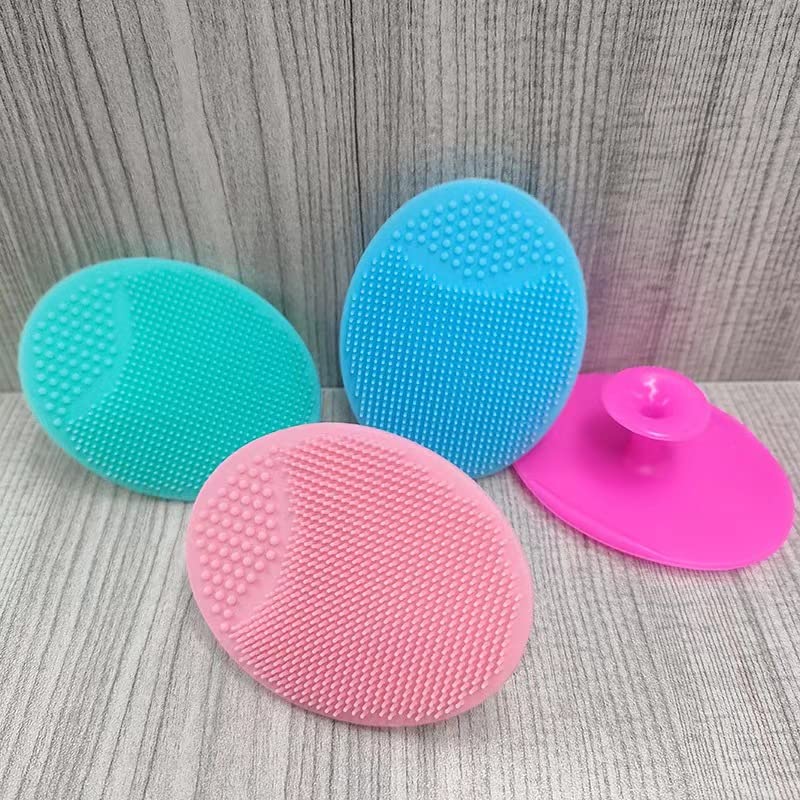 MR LION brush two-part pad showing cleansing bristles and massage nodes for pore care.