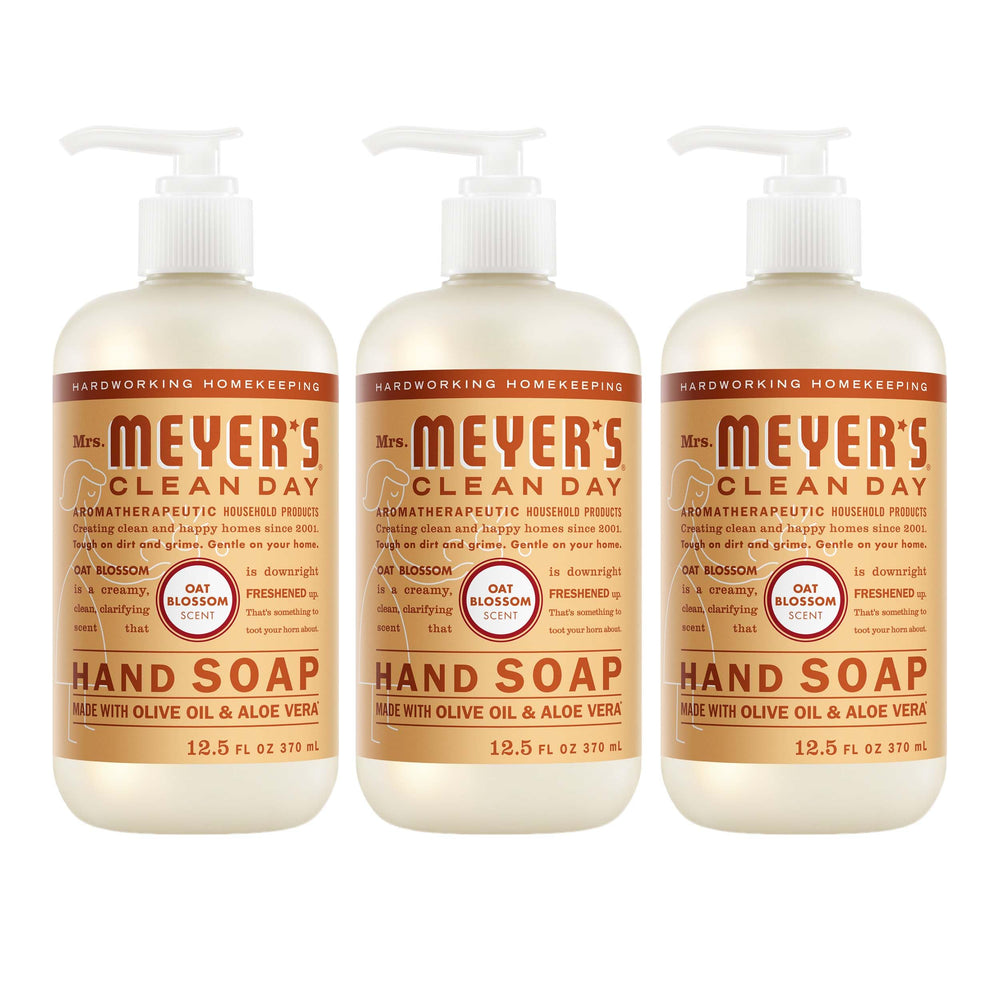 Mrs. Meyer's Clean Day jabóN de manos en botella tres-pack para uso diario.