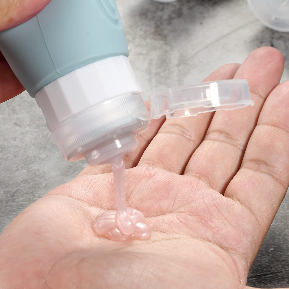 BPA-free silicone texture of Mrsdry bottles highlights safety and flexibility.
