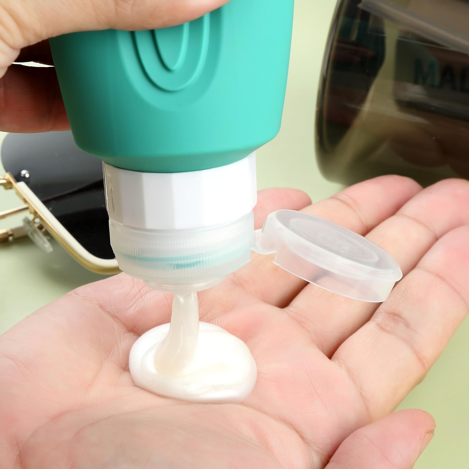 Mrsdry opal-shape design minimizes residue and helps get the last drop