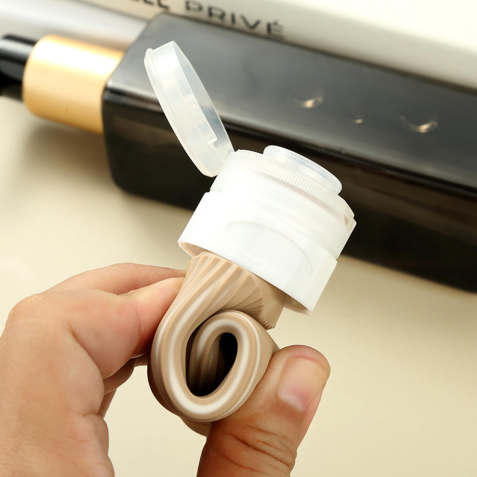 Mrsdry travel bottles are airplane-friendly thanks to a compact design.