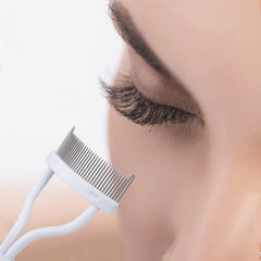 MSQ eyelash separator with stainless steel teeth for precise separation.