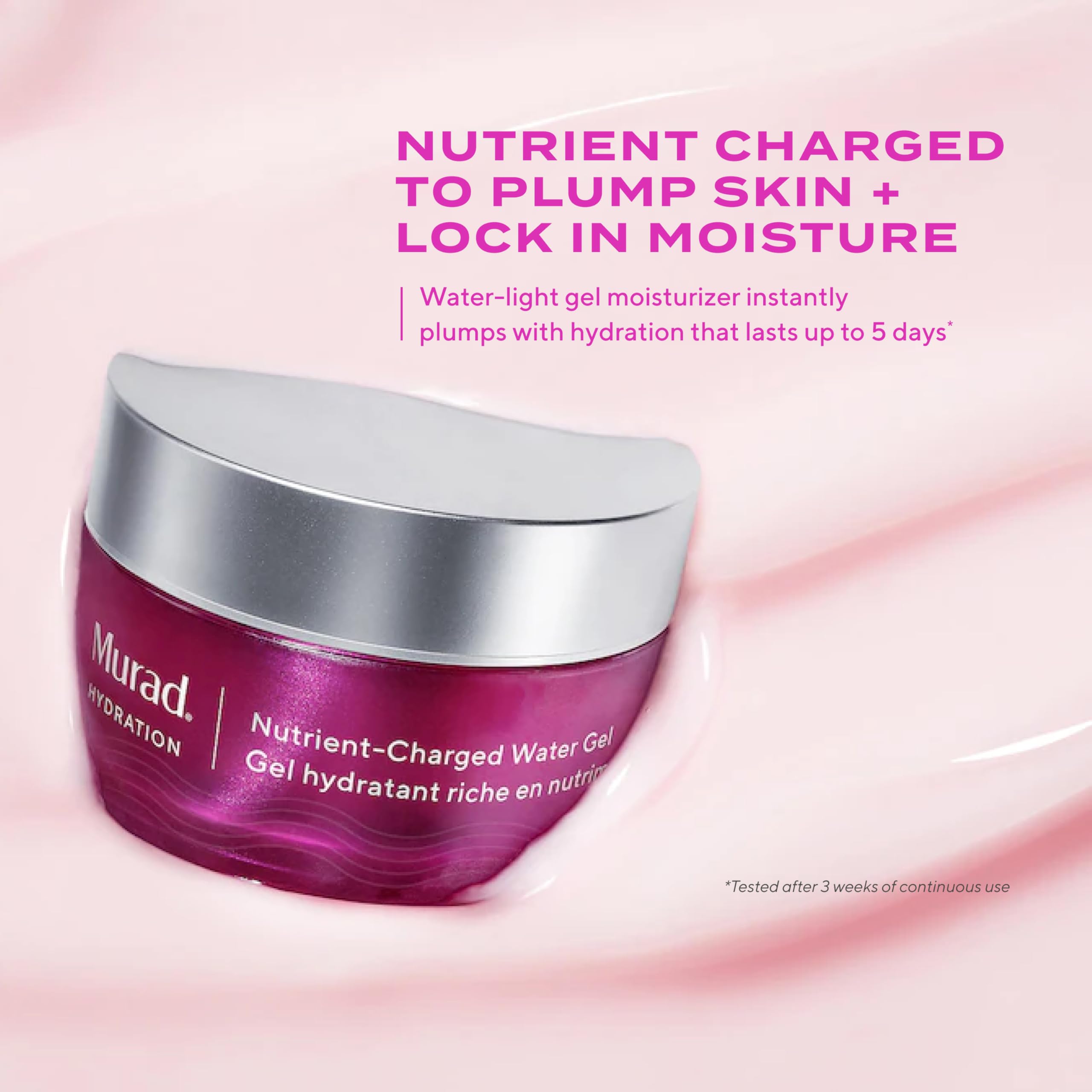 Aplicación facial de Murad Gel de Agua Nutriente sobre la piel.