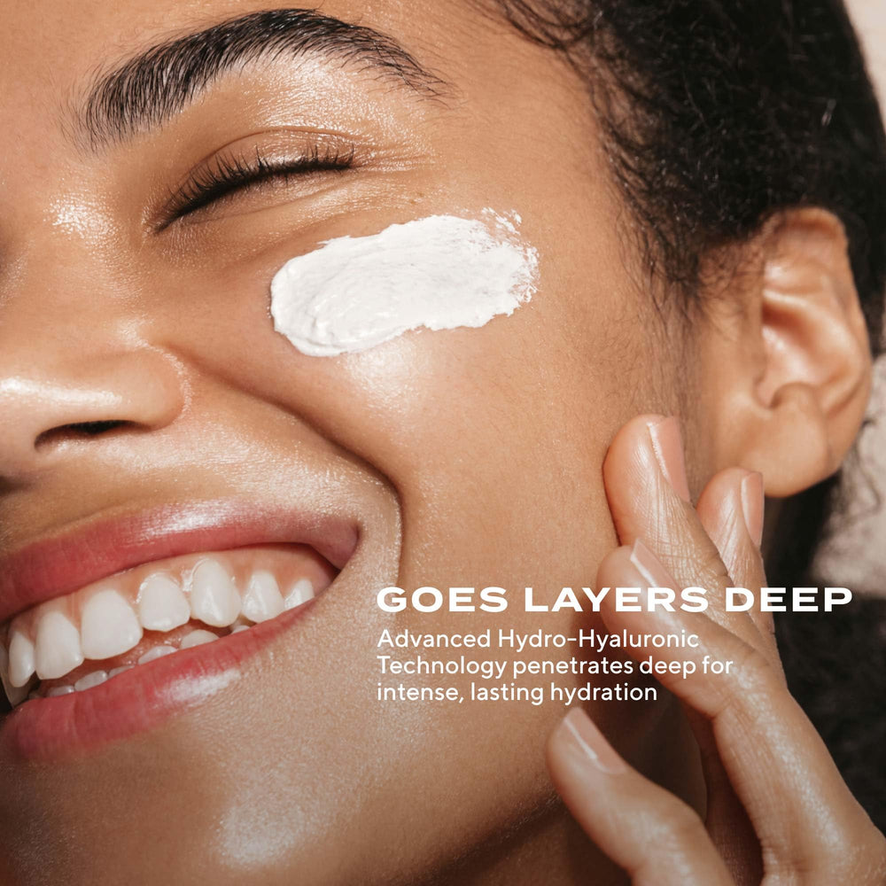 Murad Restorative Hydro-Hyaluronic Cream texture swatch demonstrates smooth application